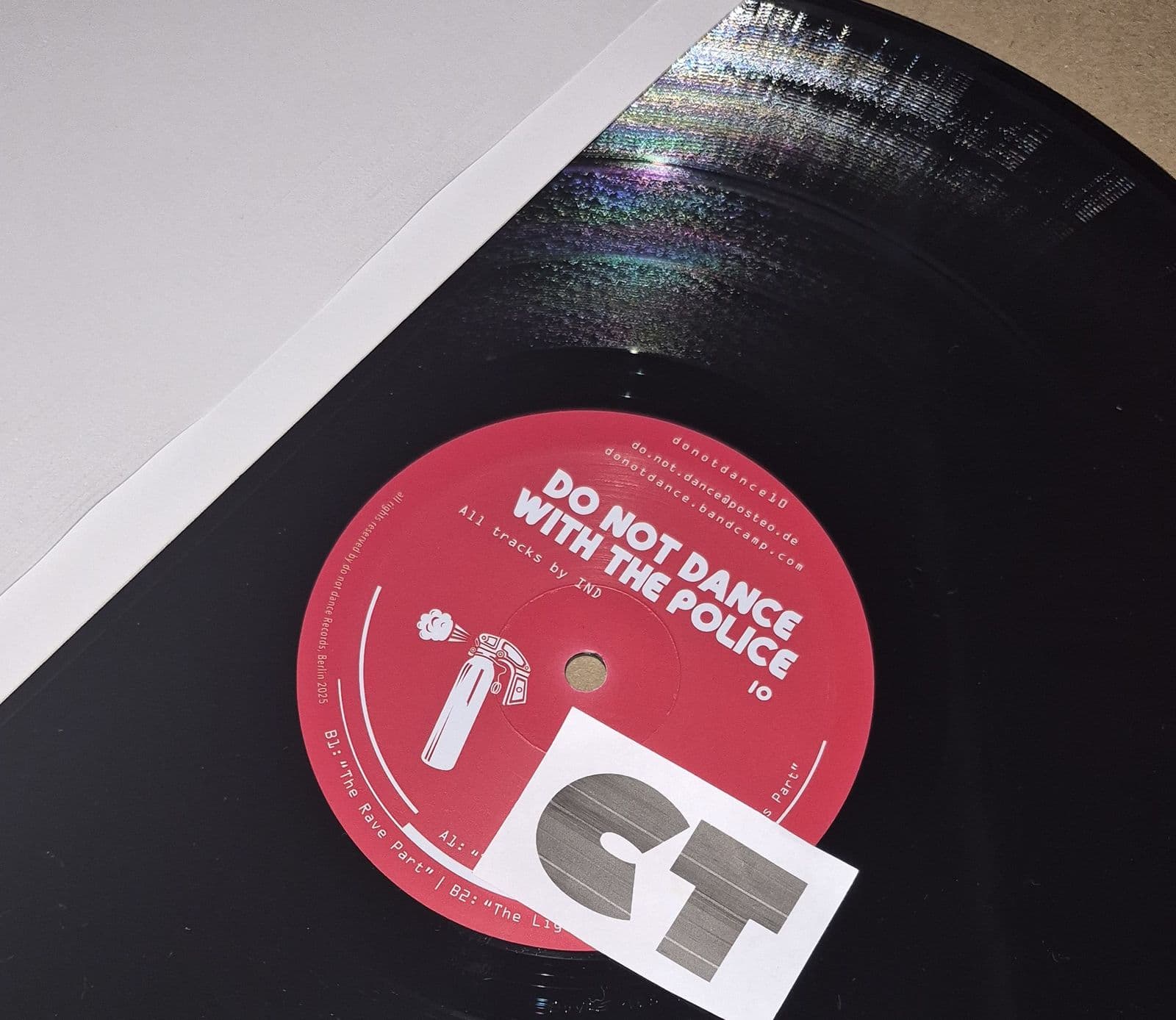 IND-Ouvre_Les_Yeux-_DONOTDANCE10_-VINYL-2025-CT